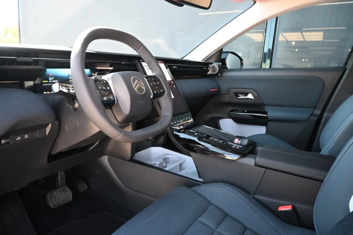 1.6 Plug-In Hybrid 195 Business Tot 8 Jaar Garantie! | 360 Camera | Adaptive Cruise | HeadUp-Display | Dodehoek-Detectie | Stuurverwarming | Elektr. Achterklep |