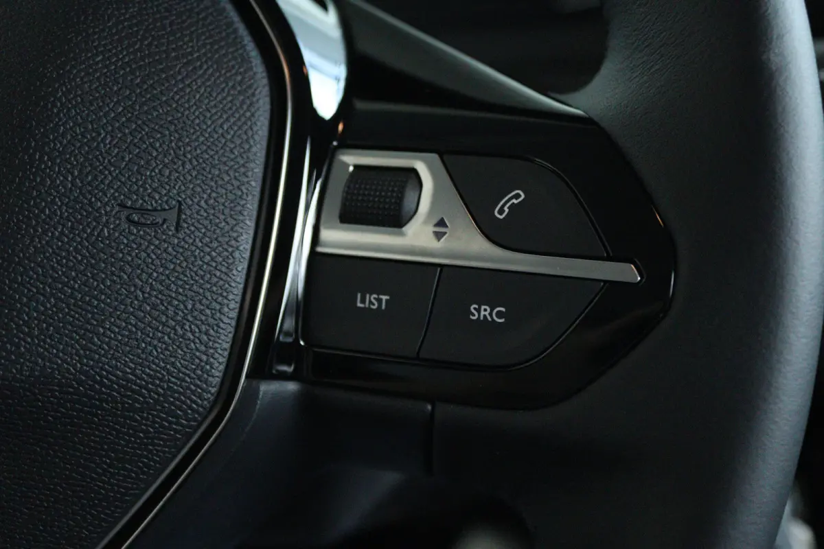 Hybrid 110PK Business ''OP AFSPRAAK'' | Cruise Control | Camera | Carplay | Navigatie | Airco |