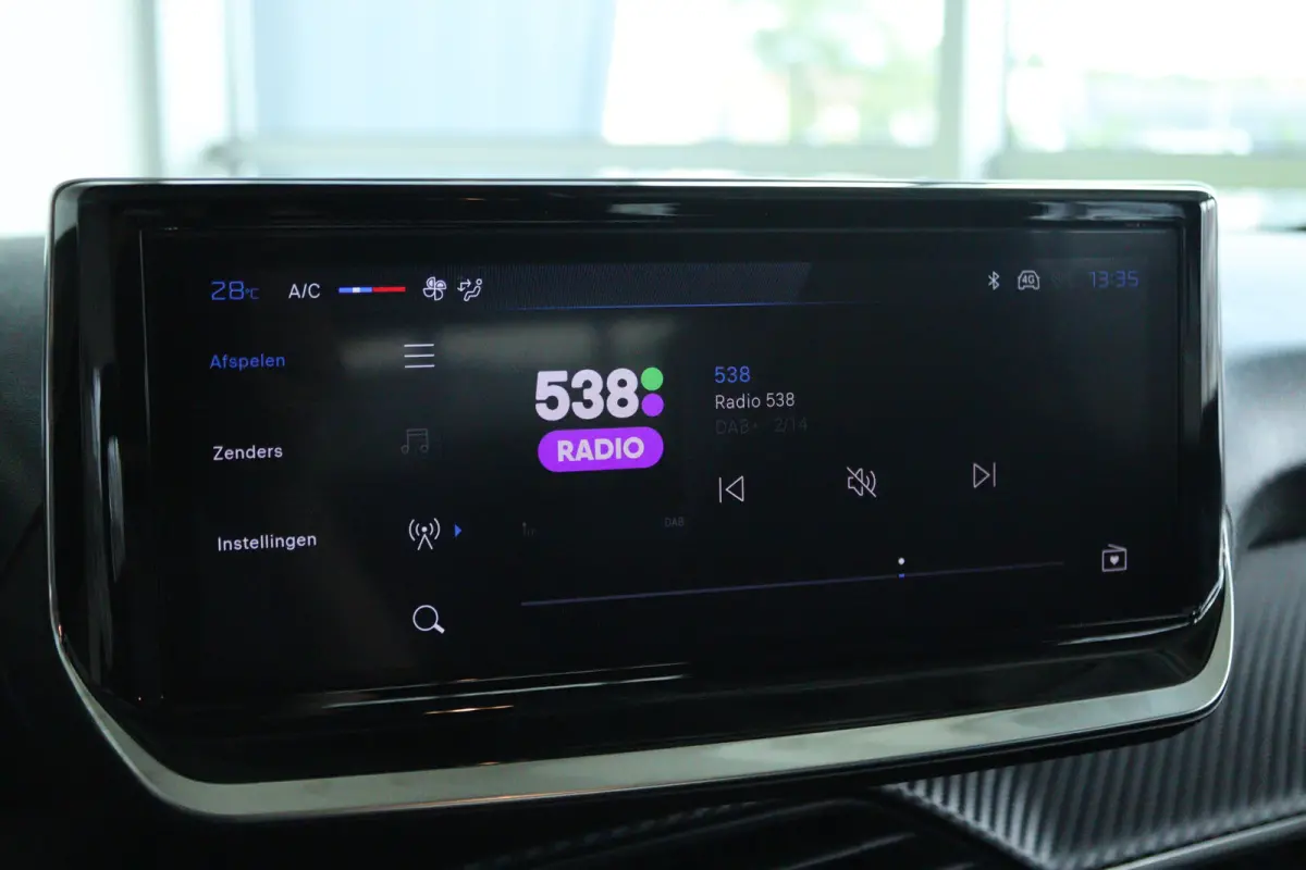Hybrid 110PK Business ''OP AFSPRAAK'' | Cruise Control | Camera | Carplay | Navigatie | Airco |