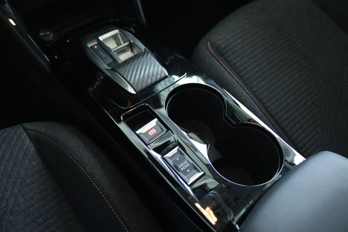 Hybrid 110PK Business ''OP AFSPRAAK'' | Cruise Control | Camera | Carplay | Navigatie | Airco |