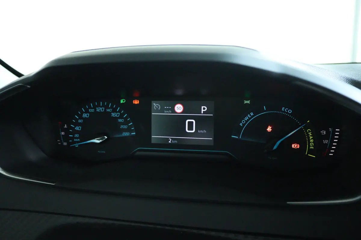 Hybrid 110PK Business ''OP AFSPRAAK'' | Cruise Control | Camera | Carplay | Navigatie | Airco |