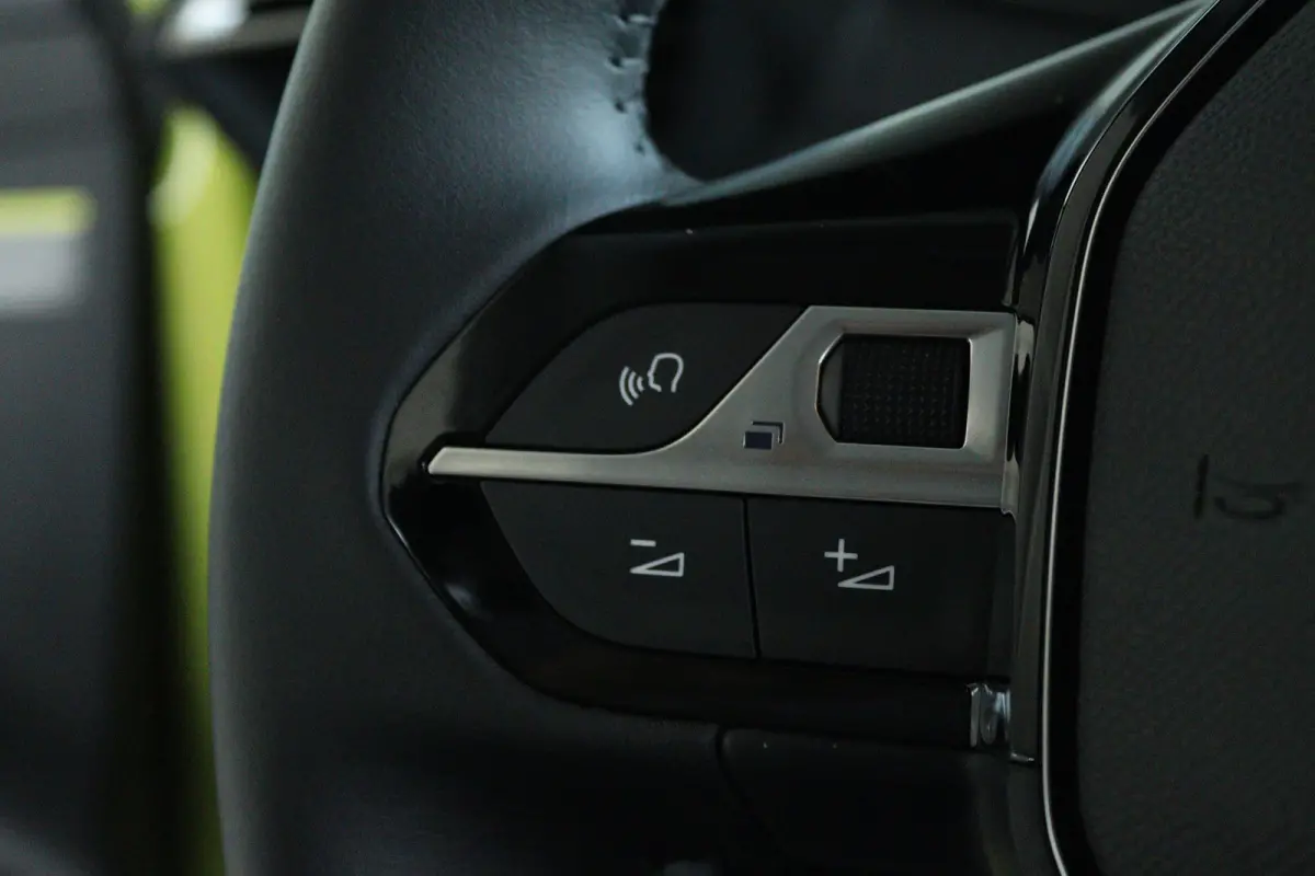 Hybrid 110PK Business ''OP AFSPRAAK'' | Cruise Control | Camera | Carplay | Navigatie | Airco |