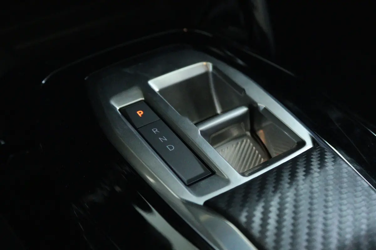 Hybrid 110PK Business ''OP AFSPRAAK'' | Cruise Control | Camera | Carplay | Navigatie | Airco |