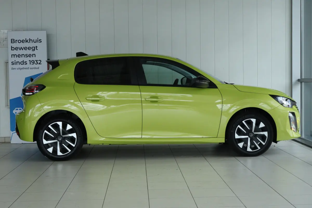 Hybrid 110PK Business ''OP AFSPRAAK'' | Cruise Control | Camera | Carplay | Navigatie | Airco |