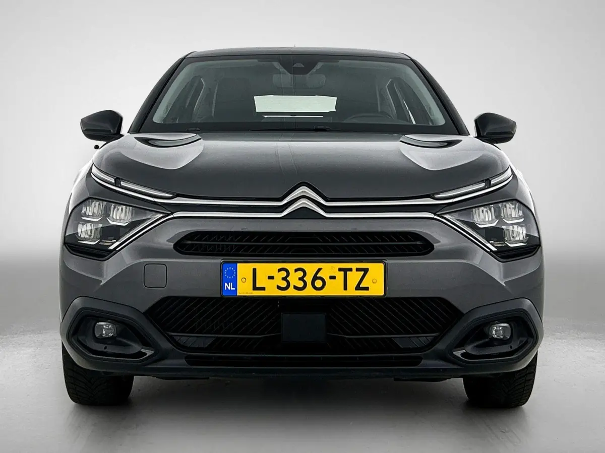 Feel Edition 130pk | Navigatie | Achteruitrijcamera | Climate Control | Cruise Control | Parkeersensoren | Head-up display | Led koplampen | Apple Carplay / Android Auto | Bluetooth | DAB+ r