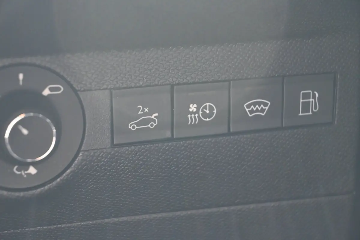 1.6 PHEV 300 4x4 Pallas | Schuif-/Kanteldak | Vol-Leder | Massage | Stuur/Stoelverwarming | Cruise Control Adaptief | Keyless-Entry | 7,4Kw Lader |