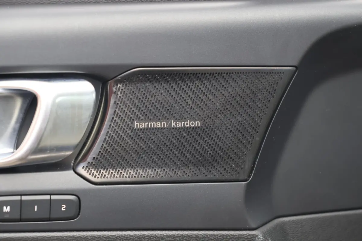 T5 Ultimate Dark | Stoelverwarming | 360° Camera | Pilot Assist | BLIS | H/K | Leder | Keyless