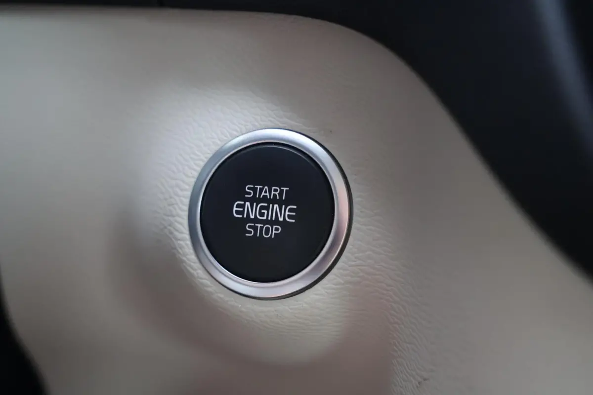 T5 Ultimate Dark | Stoelverwarming | 360° Camera | Pilot Assist | BLIS | H/K | Leder | Keyless