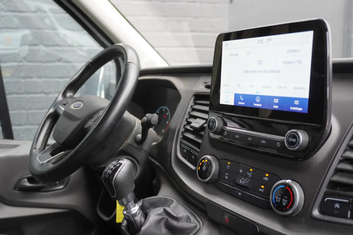2.0 TDCI L4 130PK Bakwagen EURO 6 - LAADKLEP - Airco - Navi - € 21.950,- Excl.