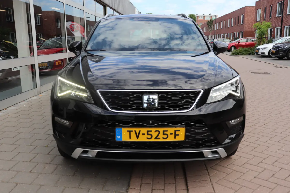 1.5 TSI Xcellence Business Intense. Panoramadak, Trekhaak.