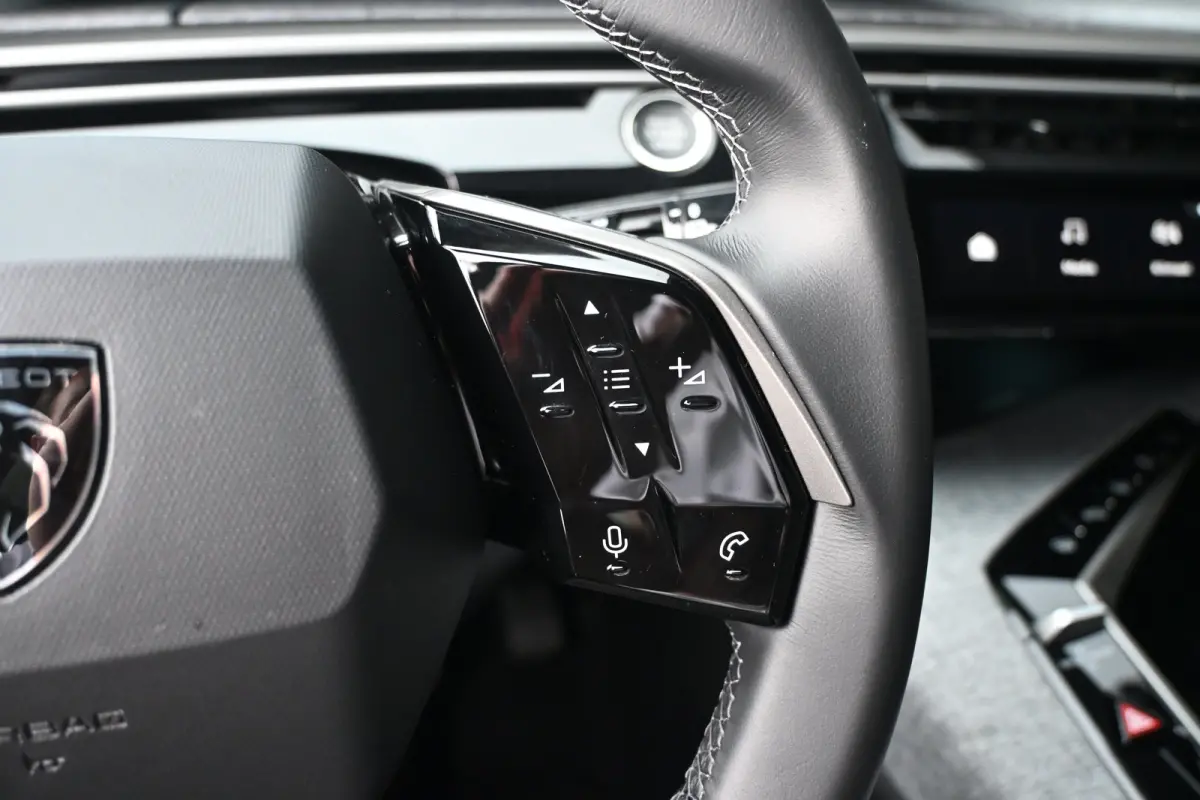 1.6 Plug-in Hybrid 195 Allure 7p Tot 8 Jaar Garantie! | AGR-Comfortstoel | 7,4kW Lader | Adaptive Cruise | Dodehoek-Detectie | Stuur/Stoelverwarming | 360 Camera | !!