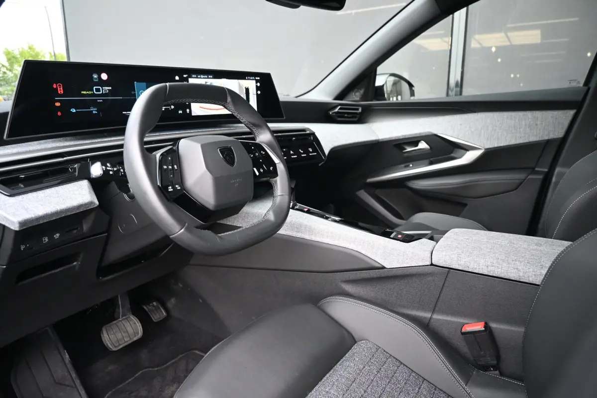 1.6 Plug-in Hybrid 195 Allure 7p Tot 8 Jaar Garantie! | AGR-Comfortstoel | 7,4kW Lader | Adaptive Cruise | Dodehoek-Detectie | Stuur/Stoelverwarming | 360 Camera | !!