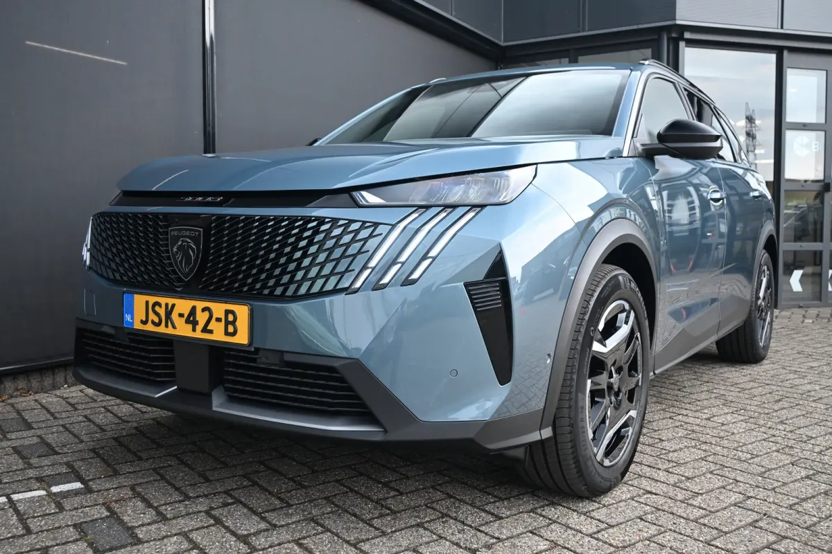 1.6 Plug-in Hybrid 195 Allure 7p Tot 8 Jaar Garantie! | AGR-Comfortstoel | 7,4kW Lader | Adaptive Cruise | Dodehoek-Detectie | Stuur/Stoelverwarming | 360 Camera | !!