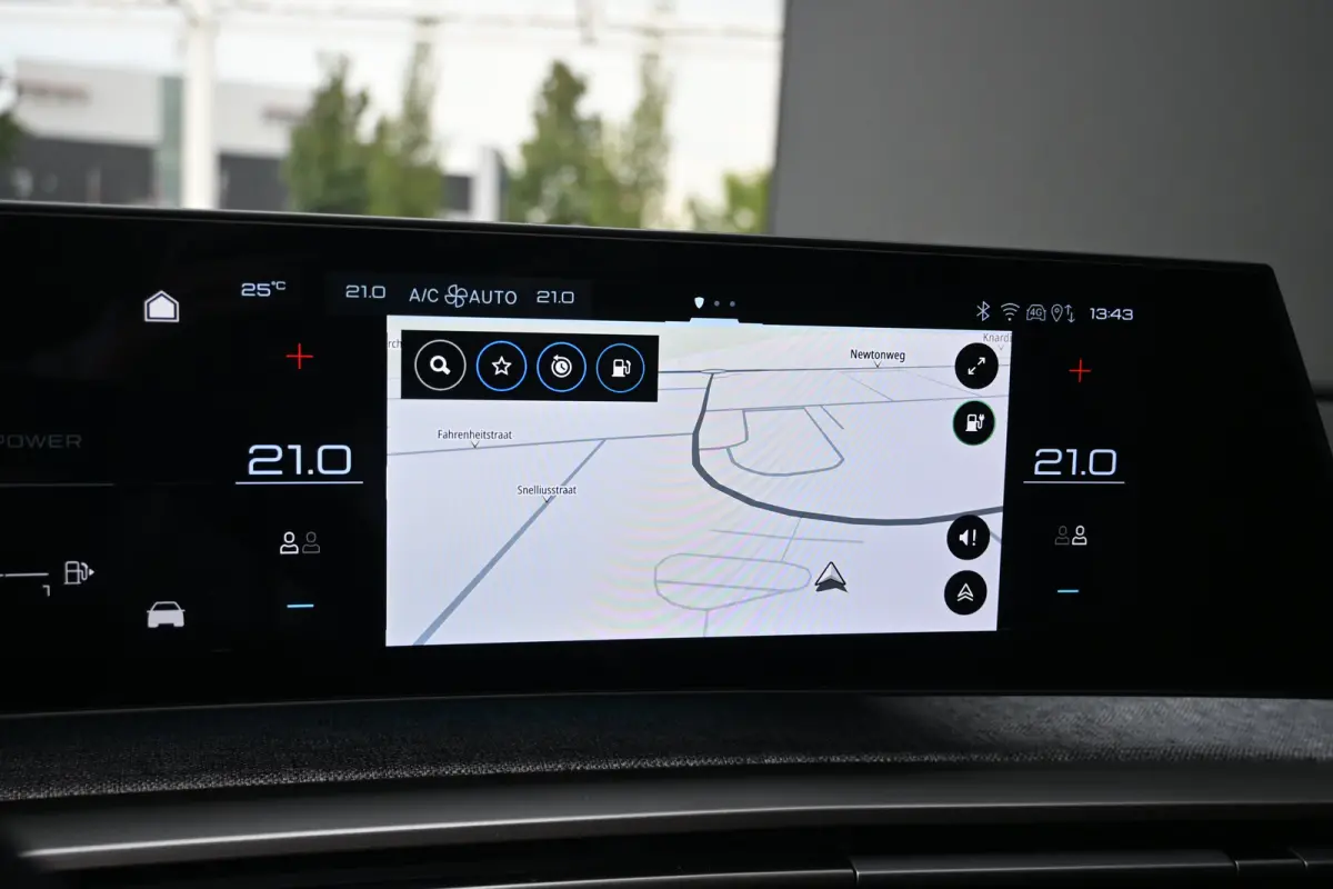 1.6 Plug-in Hybrid 195 Allure 7p Tot 8 Jaar Garantie! | AGR-Comfortstoel | 7,4kW Lader | Adaptive Cruise | Dodehoek-Detectie | Stuur/Stoelverwarming | 360 Camera | !!