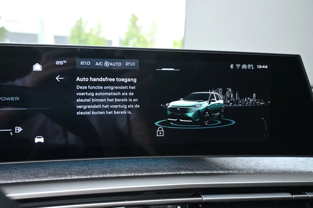 1.6 Plug-in Hybrid 195 Allure 7p Tot 8 Jaar Garantie! | AGR-Comfortstoel | 7,4kW Lader | Adaptive Cruise | Dodehoek-Detectie | Stuur/Stoelverwarming | 360 Camera | !!