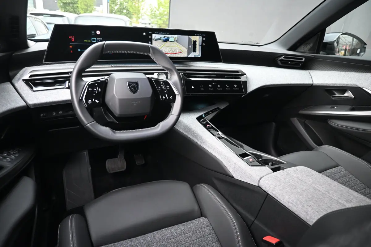 1.6 Plug-in Hybrid 195 Allure 7p Tot 8 Jaar Garantie! | AGR-Comfortstoel | 7,4kW Lader | Adaptive Cruise | Dodehoek-Detectie | Stuur/Stoelverwarming | 360 Camera | !!
