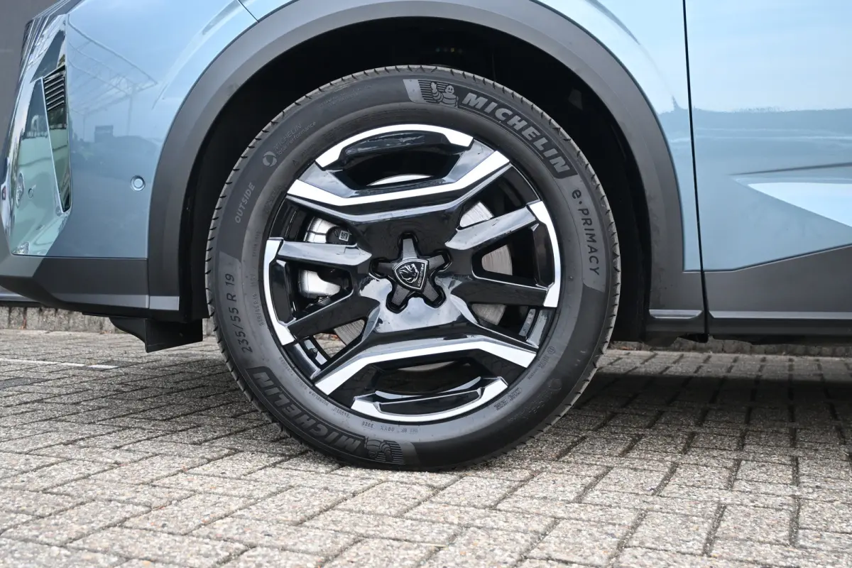 1.6 Plug-in Hybrid 195 Allure 7p Tot 8 Jaar Garantie! | AGR-Comfortstoel | 7,4kW Lader | Adaptive Cruise | Dodehoek-Detectie | Stuur/Stoelverwarming | 360 Camera | !!