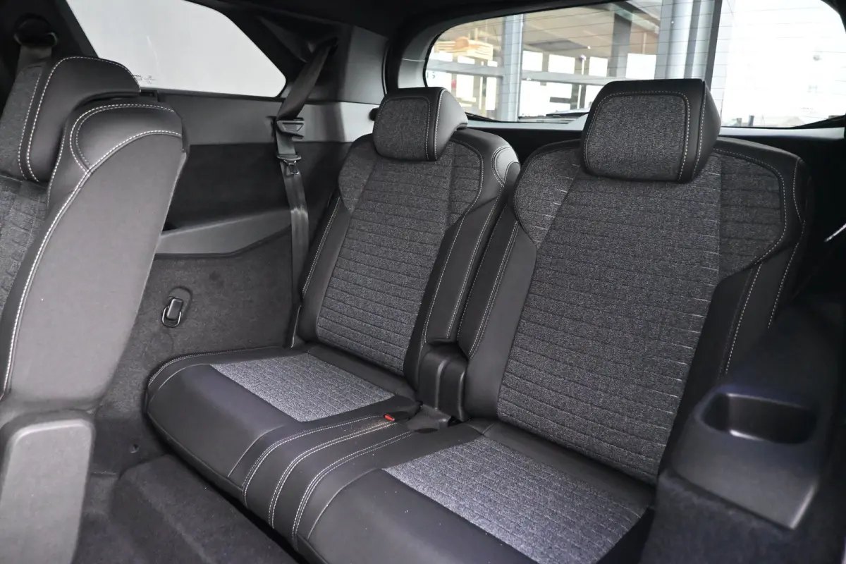1.6 Plug-in Hybrid 195 Allure 7p Tot 8 Jaar Garantie! | AGR-Comfortstoel | 7,4kW Lader | Adaptive Cruise | Dodehoek-Detectie | Stuur/Stoelverwarming | 360 Camera | !!