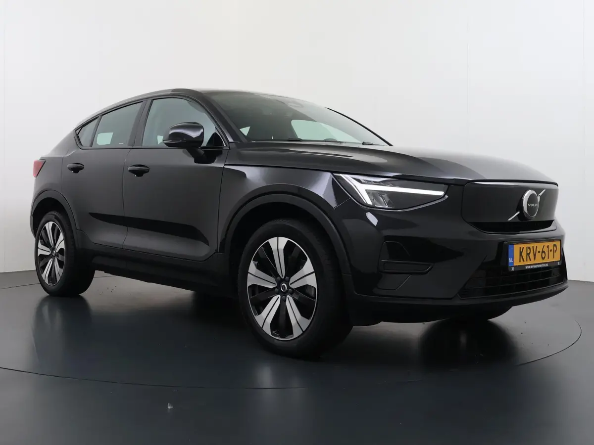 Single Motor Core 70 kWh VAN:33.900,- VOOR:30.877,- UW HERFSTVOORDEEL:3.023,- VOLVO DEALER ONDERHOUDEN| ACHTERUITRIJCAMERA| PANORAMADAK| STOEL + STUURVERWARMING| RIJKLAARPRIJS INCL. 12 MAAND