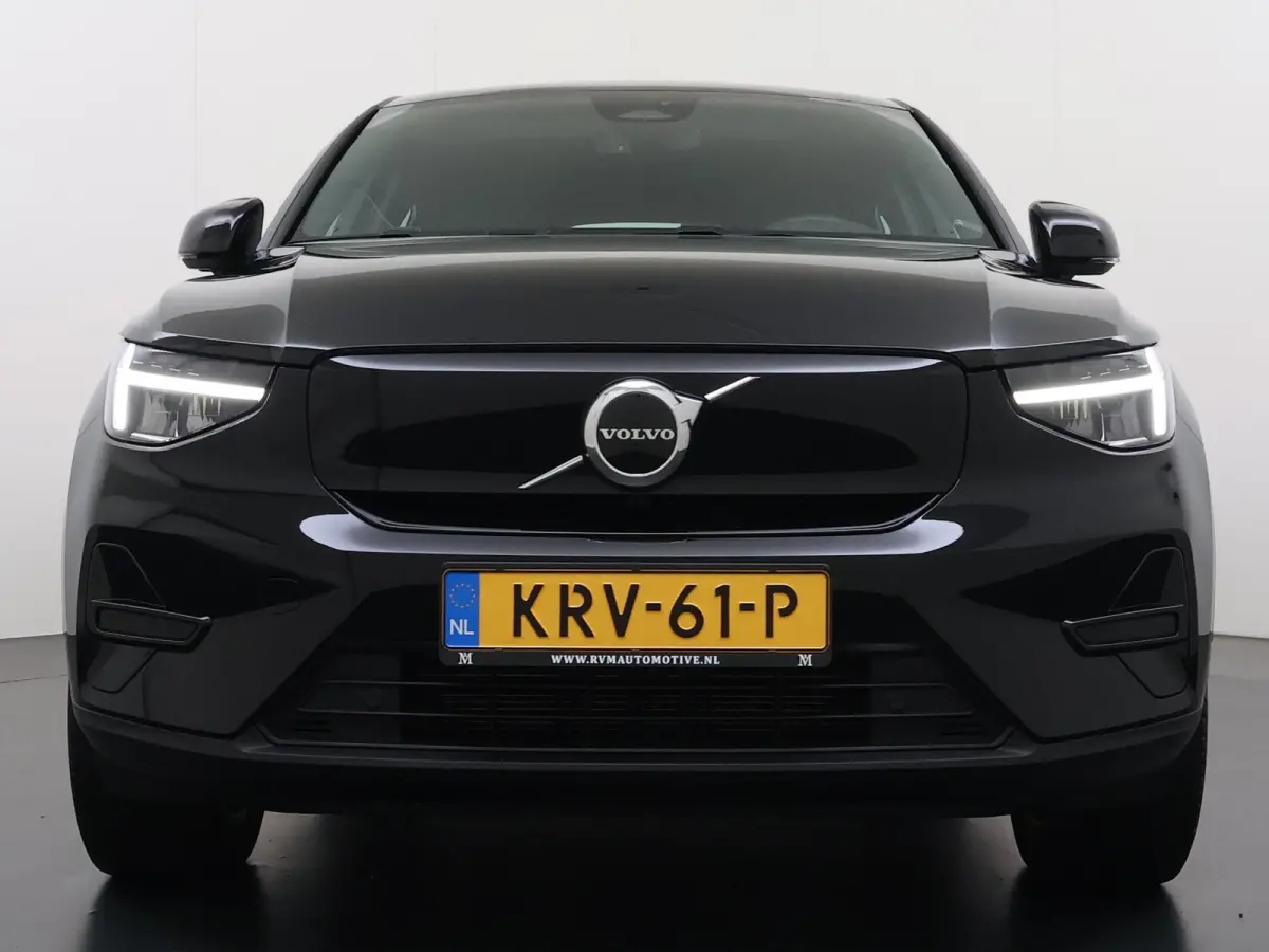 Single Motor Core 70 kWh VAN:33.900,- VOOR:30.877,- UW HERFSTVOORDEEL:3.023,- VOLVO DEALER ONDERHOUDEN| ACHTERUITRIJCAMERA| PANORAMADAK| STOEL + STUURVERWARMING| RIJKLAARPRIJS INCL. 12 MAAND