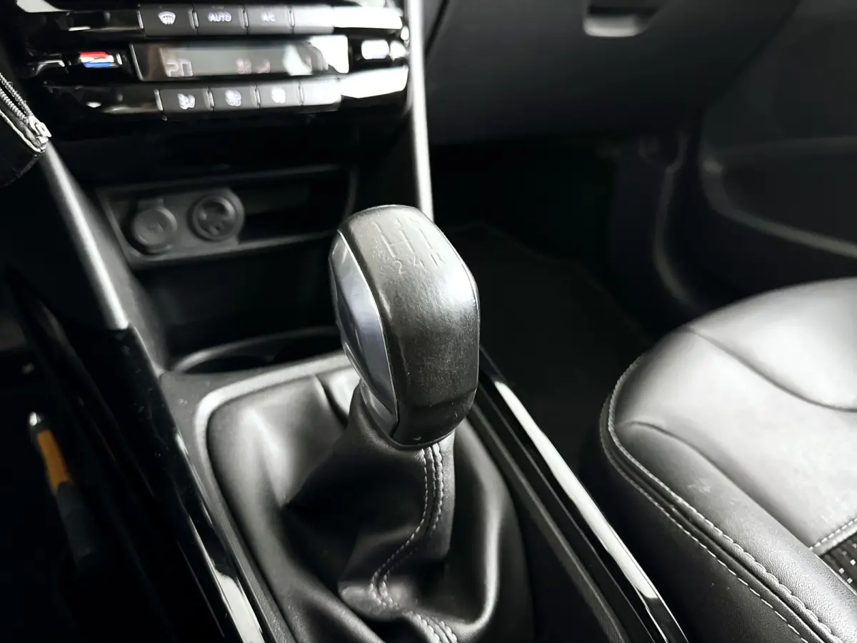 1.2 PureTech Allure | Panoramadak | Park assist | Airco | Cruise control | Trekhaak