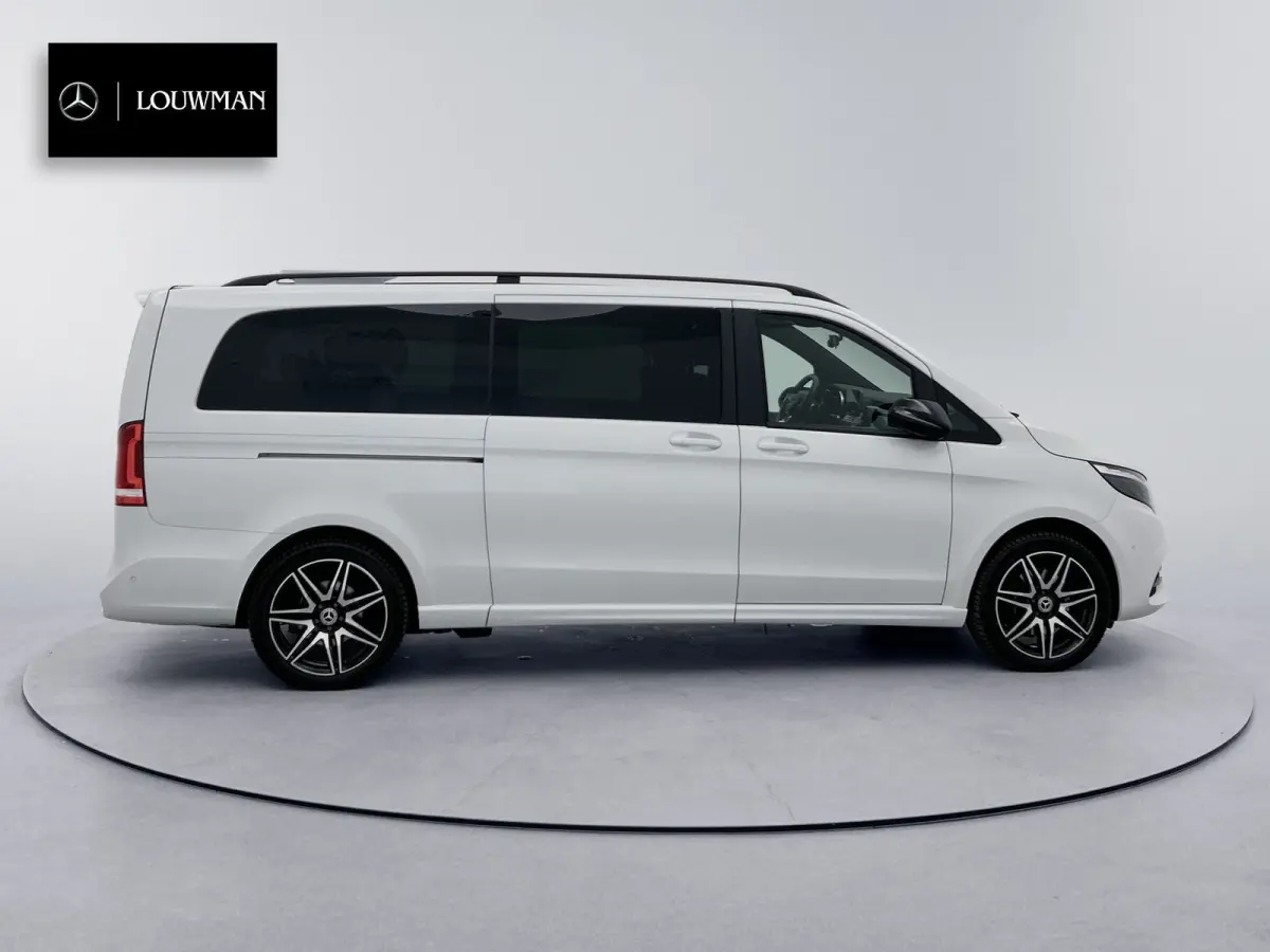 300d 4-MATIC Extra Lang Avantgarde VIP Edition Nappa leder Memory seats Koelkast Luchtvering Peronenvervoer