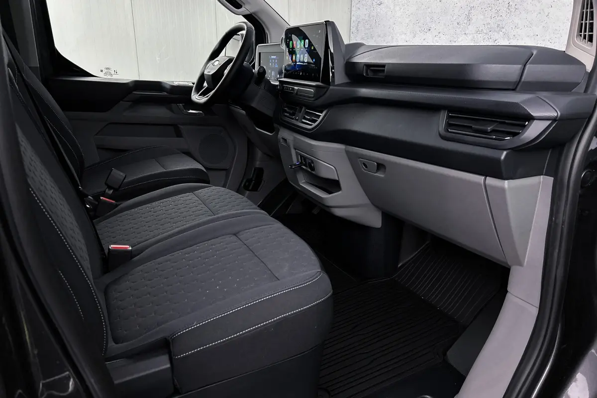 2.5 PHEV L2H1 Limited | 2-zitplaatsen rechtsvoor | Camera
