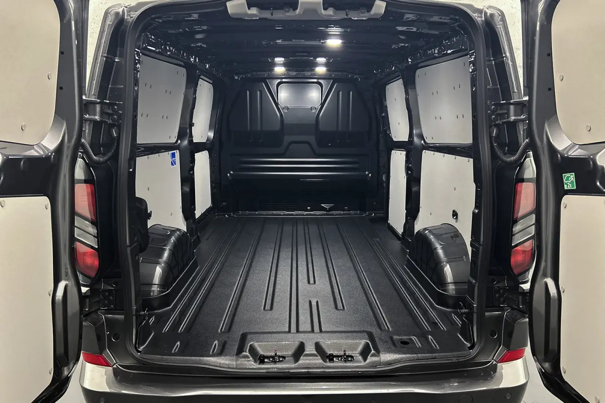 2.5 PHEV L2H1 Limited | 2-zitplaatsen rechtsvoor | Camera