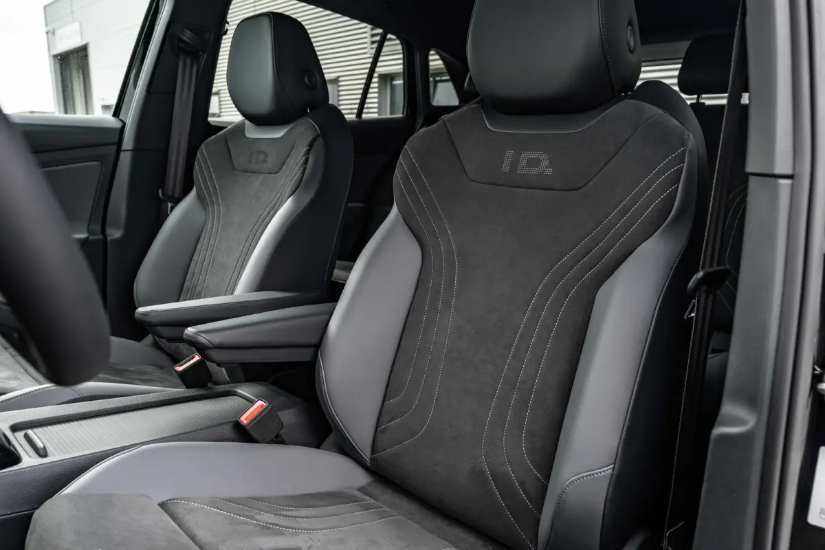 Pro Limited Edition 77 kWh Trekhaak | Harman/Kardon | 20" Bergen | Interieur Style pakket |