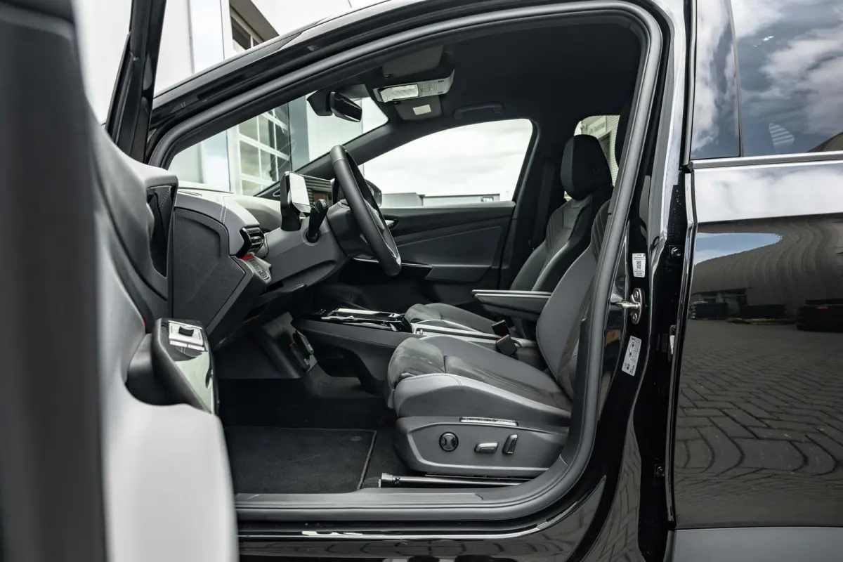 Pro Limited Edition 77 kWh Trekhaak | Harman/Kardon | 20" Bergen | Interieur Style pakket |