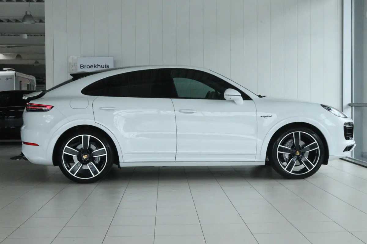 3.0 E-Hybrid | Sportdesign | Sportchrono | Adapt. Cruise | Softclose | 4-Wielsturing | Trekhaak | Bose | Head-up | Pano | Memory | Keyless | 22 Inch |