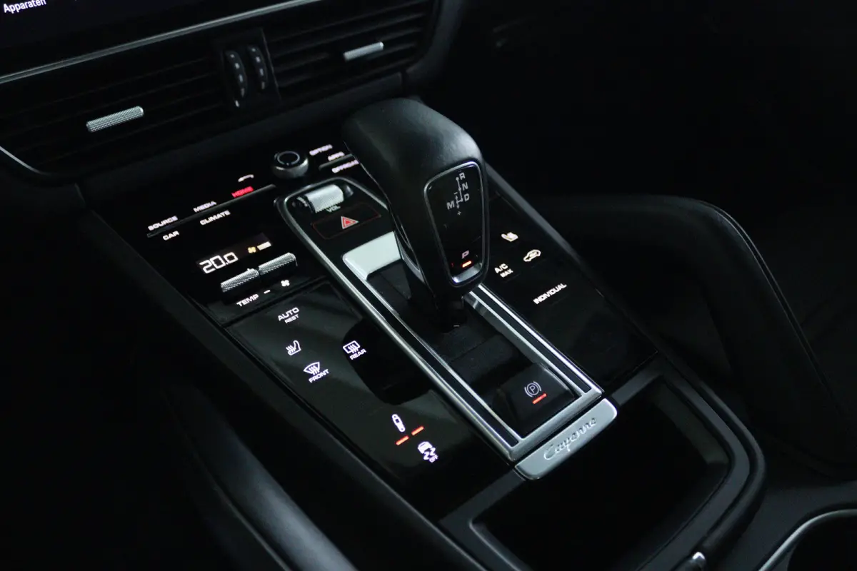 3.0 E-Hybrid | Sportdesign | Sportchrono | Adapt. Cruise | Softclose | 4-Wielsturing | Trekhaak | Bose | Head-up | Pano | Memory | Keyless | 22 Inch |