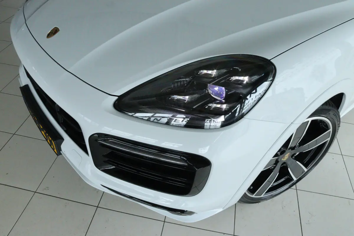 3.0 E-Hybrid | Sportdesign | Sportchrono | Adapt. Cruise | Softclose | 4-Wielsturing | Trekhaak | Bose | Head-up | Pano | Memory | Keyless | 22 Inch |