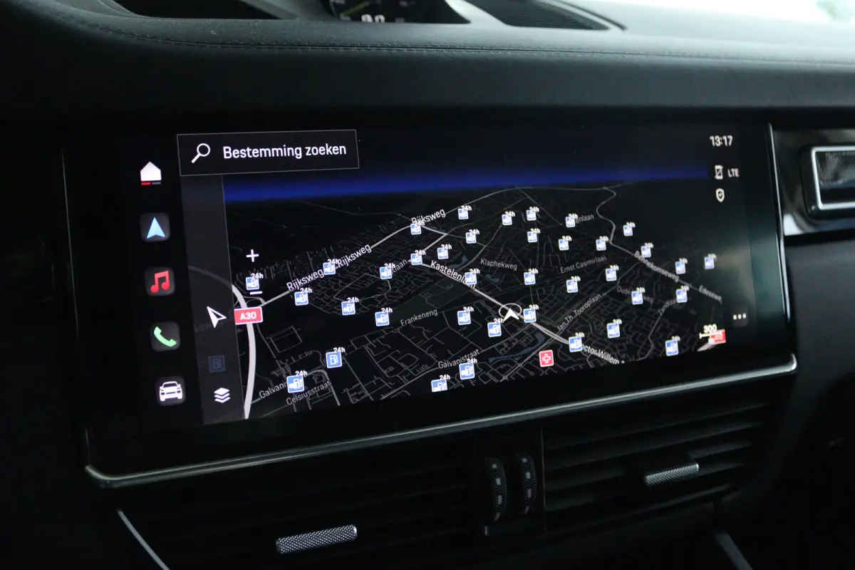 3.0 E-Hybrid | Sportdesign | Sportchrono | Adapt. Cruise | Softclose | 4-Wielsturing | Trekhaak | Bose | Head-up | Pano | Memory | Keyless | 22 Inch |