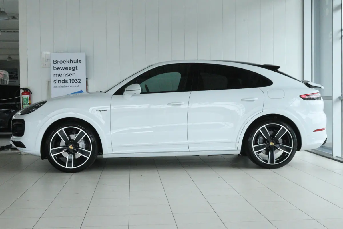 3.0 E-Hybrid | Sportdesign | Sportchrono | Adapt. Cruise | Softclose | 4-Wielsturing | Trekhaak | Bose | Head-up | Pano | Memory | Keyless | 22 Inch |