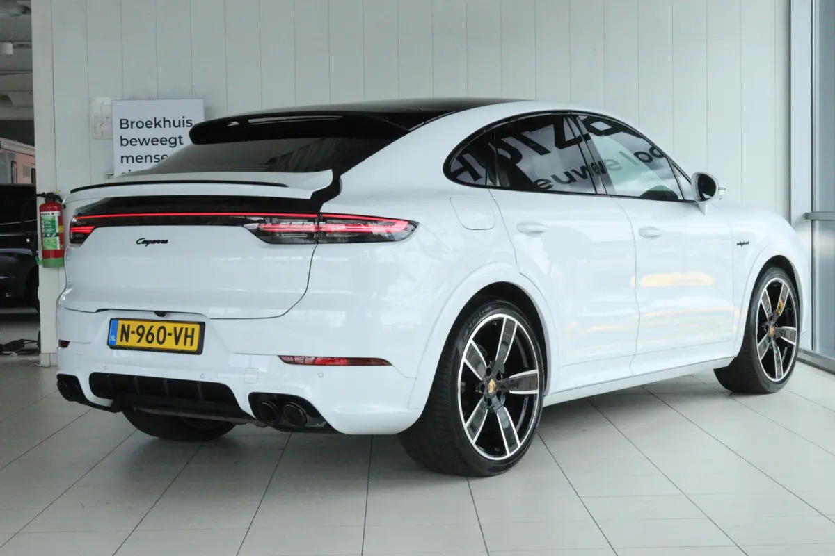 3.0 E-Hybrid | Sportdesign | Sportchrono | Adapt. Cruise | Softclose | 4-Wielsturing | Trekhaak | Bose | Head-up | Pano | Memory | Keyless | 22 Inch |