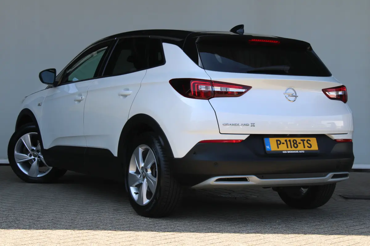 1.6 Turbo Ultimate | 360 Camera | Achterbankverwarming | Afneembare trekhaak | Cruise control |