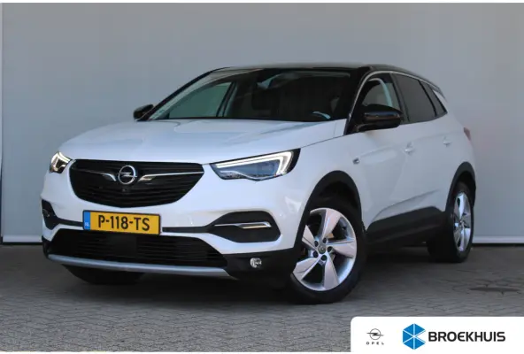 1.6 Turbo Ultimate | 360 Camera | Achterbankverwarming | Afneembare trekhaak | Cruise control |