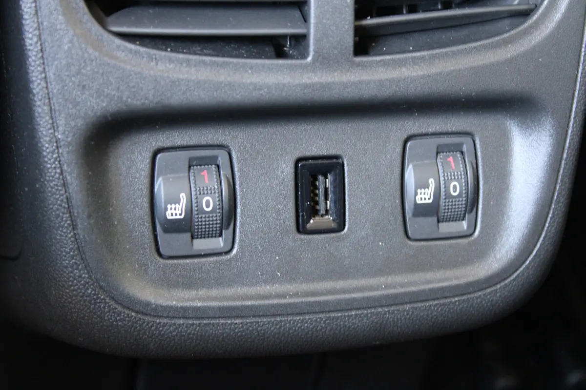 1.6 Turbo Ultimate | 360 Camera | Achterbankverwarming | Afneembare trekhaak | Cruise control |