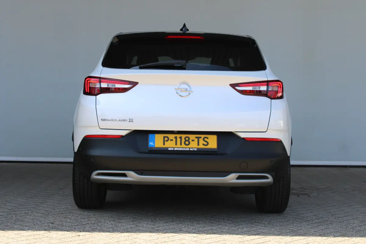 1.6 Turbo Ultimate | 360 Camera | Achterbankverwarming | Afneembare trekhaak | Cruise control |