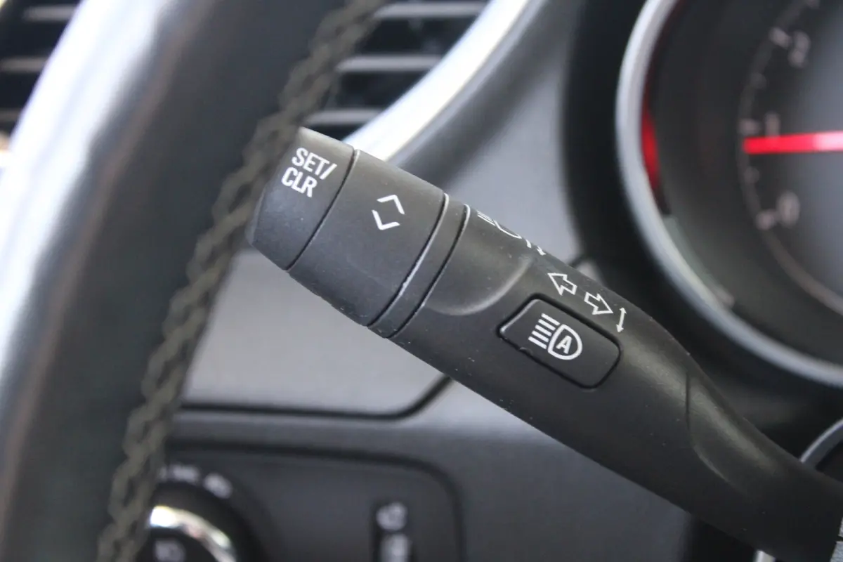 1.6 Turbo Ultimate | 360 Camera | Achterbankverwarming | Afneembare trekhaak | Cruise control |