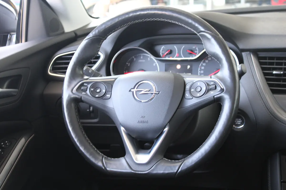 1.6 Turbo Ultimate | 360 Camera | Achterbankverwarming | Afneembare trekhaak | Cruise control |