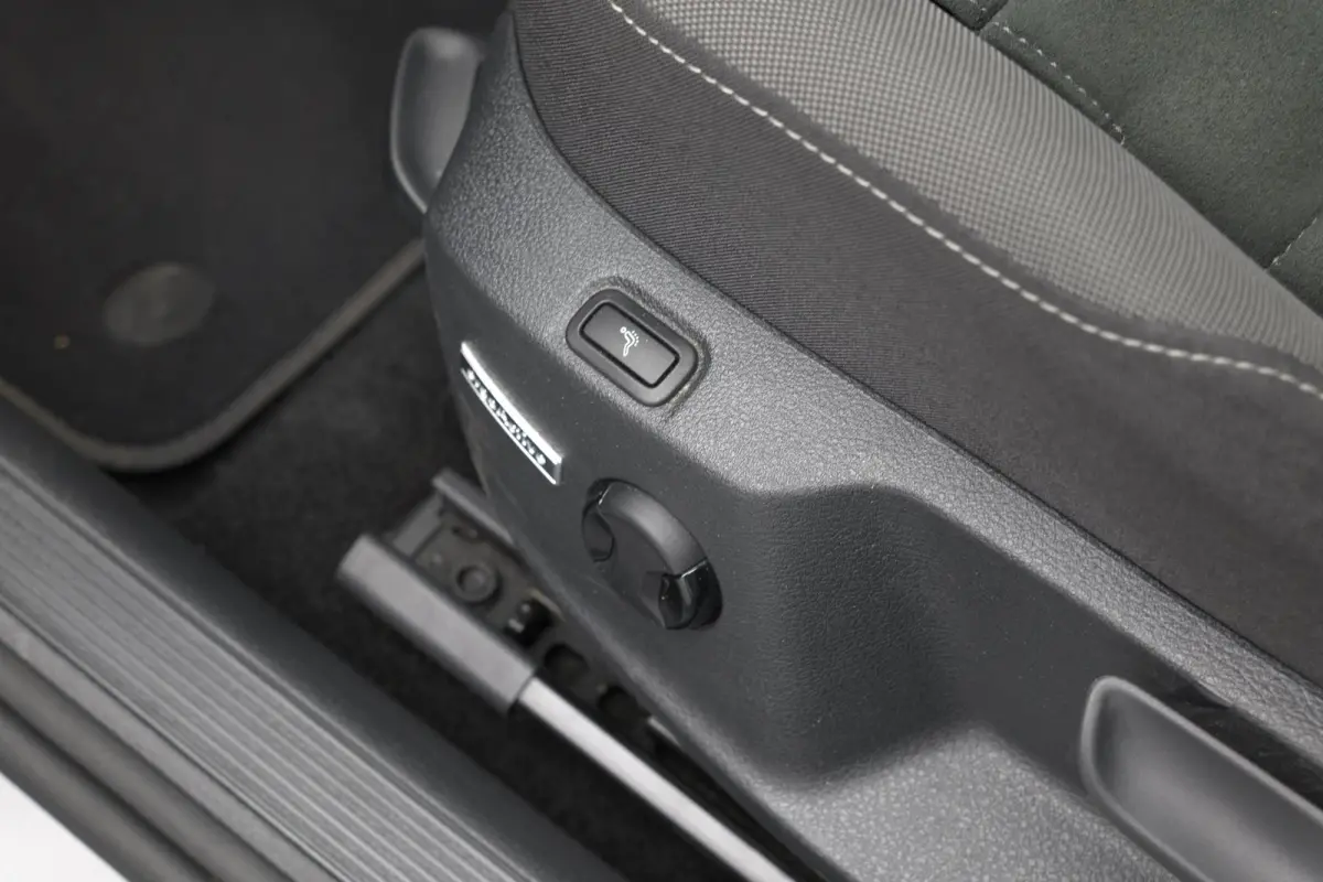 1.5 TSI Highline Business R |Massage|Carplay|Navi|LED|