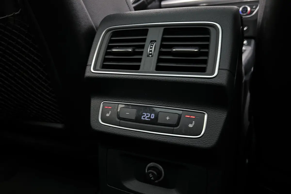 2.0 TDI quattro S-line | Panoramadak | Trekhaak | Stoelverwarming