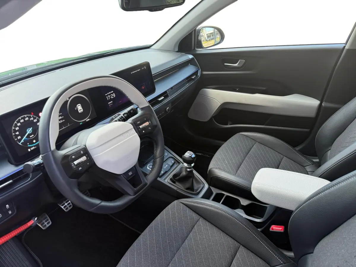 1.0 T-GDi MHEV GT-Line | Demo | Direct Leverbaar | Stoel + Stuurverwarming | Schuif/Kanteldak | Keyless | Camera | Apple Carplay | Android Auto | Navi | LED | Fabrieksgarantie |