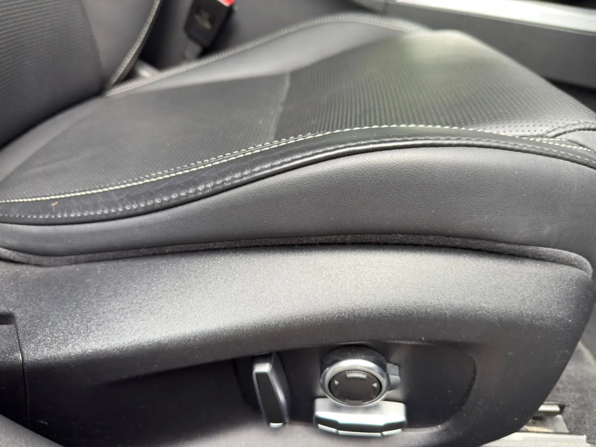 EV400 First Edition HSE 90 kWh l 84% SOH l Performance Stoelen l 22" velgen l Pano l Alcantara Stuur l Meridian