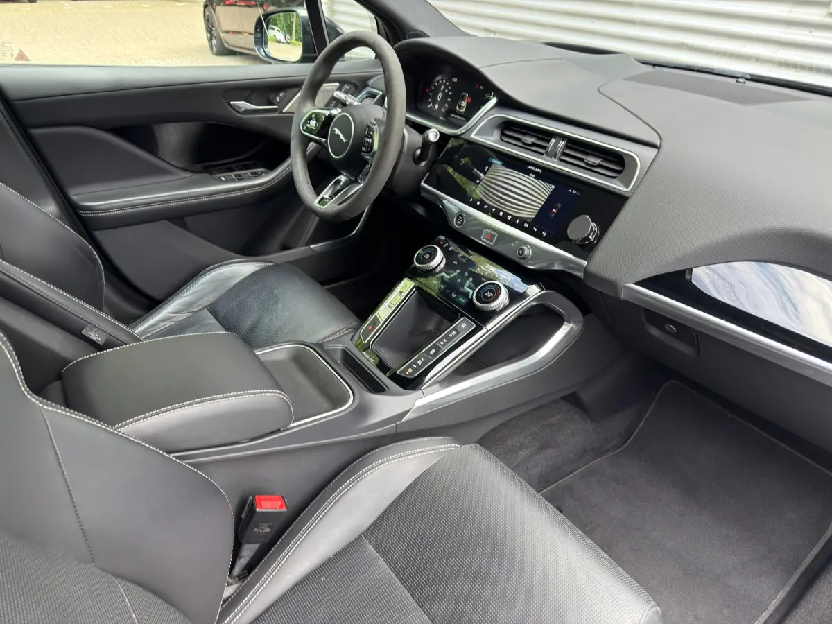 EV400 First Edition HSE 90 kWh l 84% SOH l Performance Stoelen l 22" velgen l Pano l Alcantara Stuur l Meridian