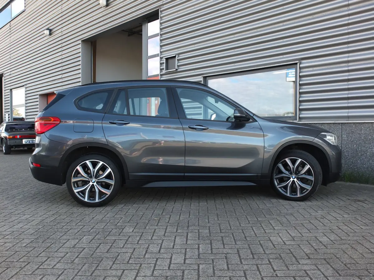 SDrive18i High Executive | Automaat | HUD | Leder | Afnb Trekhaak | 100% Onderhouden
