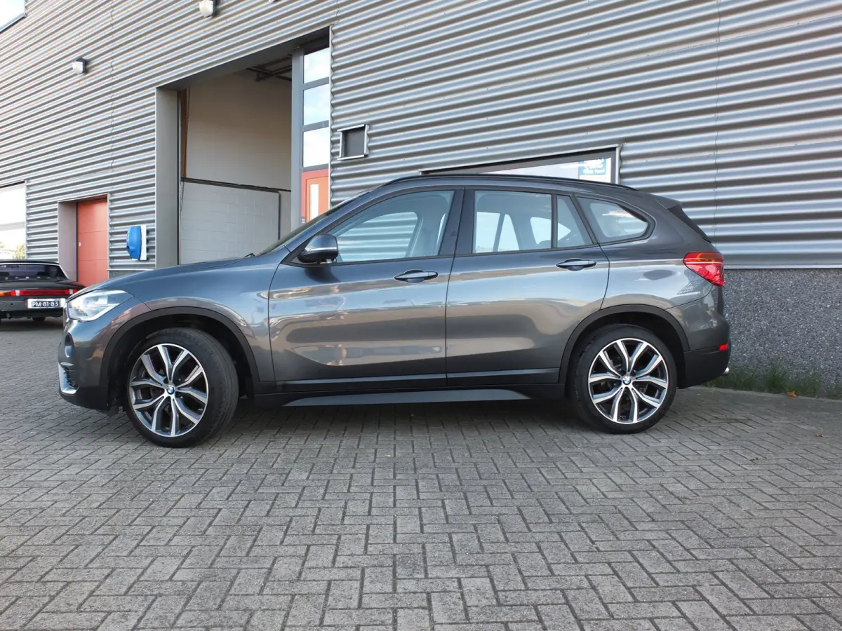 SDrive18i High Executive | Automaat | HUD | Leder | Afnb Trekhaak | 100% Onderhouden