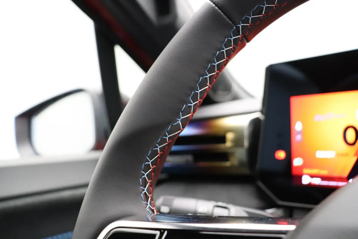 Hybrid 160pk esprit Alpine | Harman Kardon | Stoel- en stuurwielverwarming | 360 graden camera |
